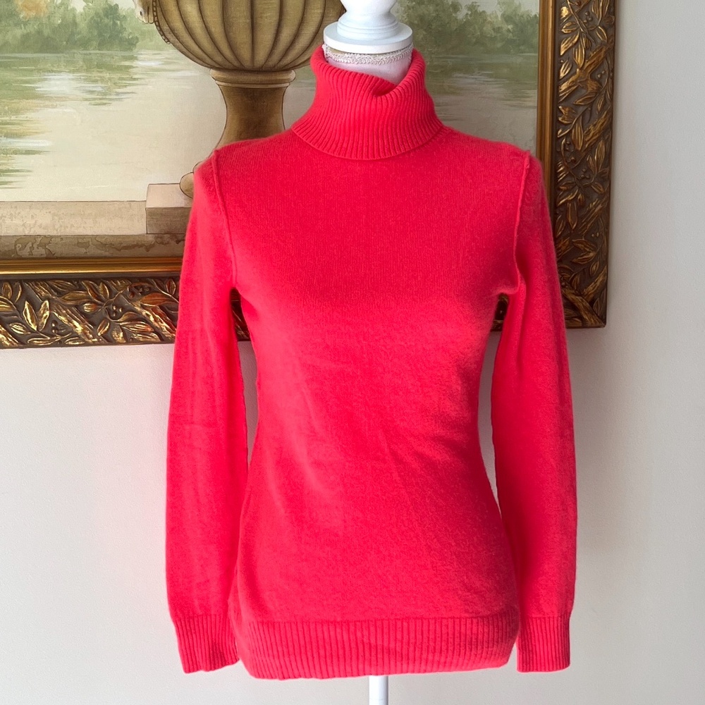 AQUA Cashmere Turtleneck Bright Pink Lightweight Sweater Sz M